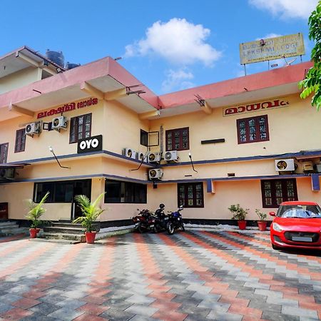 SPOT ON 91925 Lekshmi Rooms&Villas Mavelikara Esterno foto