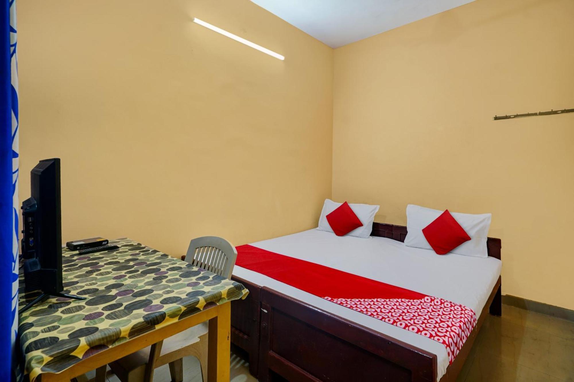 SPOT ON 91925 Lekshmi Rooms&Villas Mavelikara Esterno foto