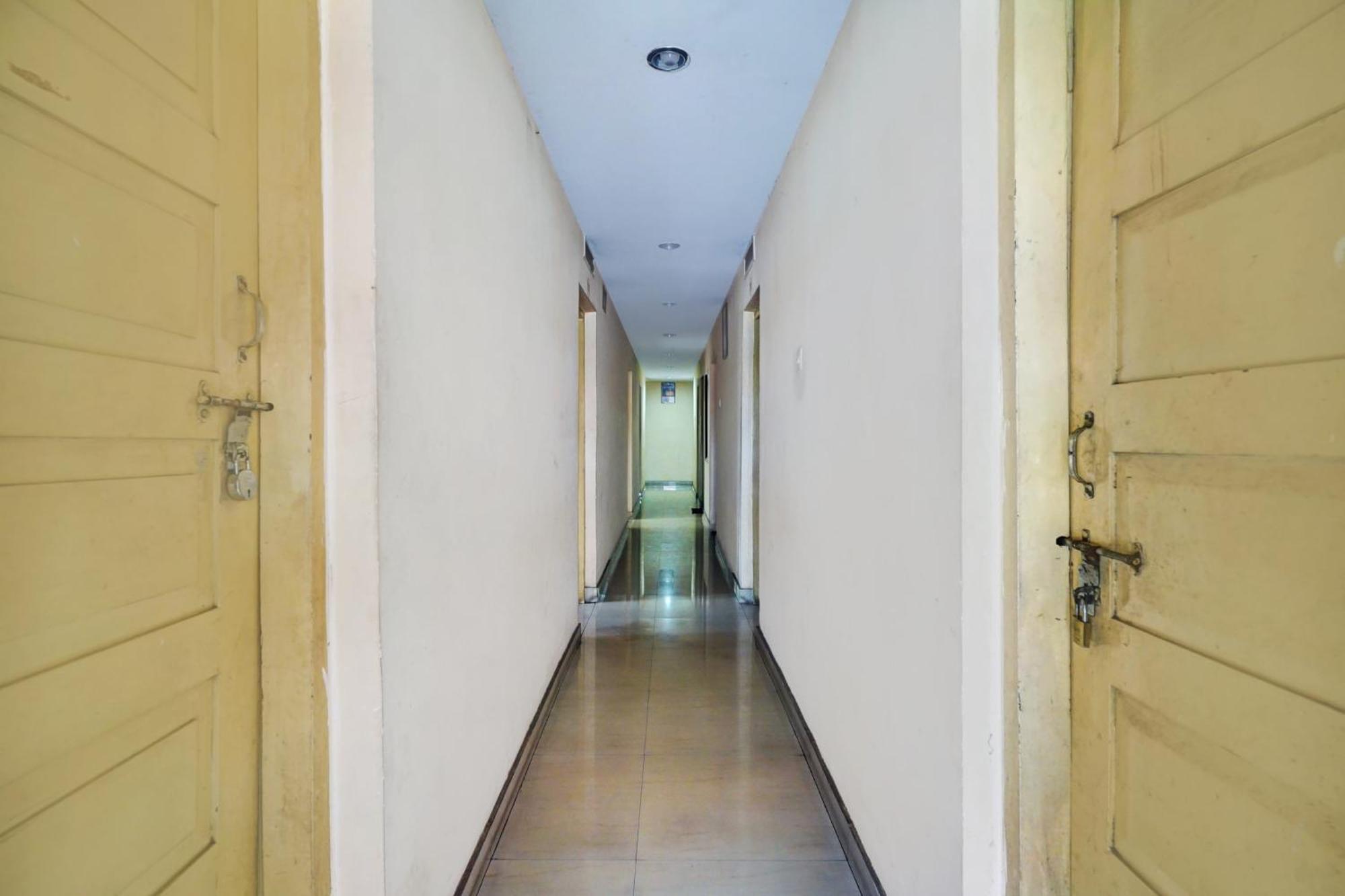 SPOT ON 91925 Lekshmi Rooms&Villas Mavelikara Esterno foto