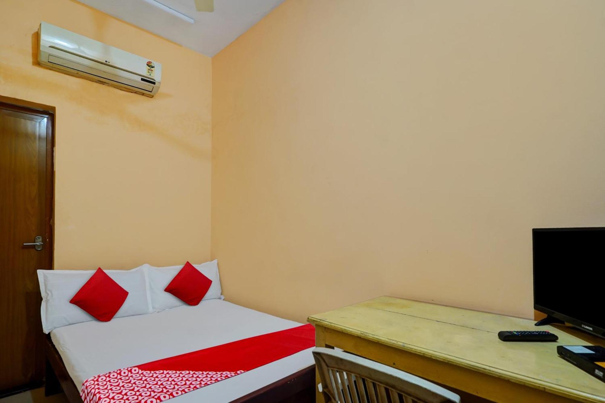 SPOT ON 91925 Lekshmi Rooms&Villas Mavelikara Esterno foto